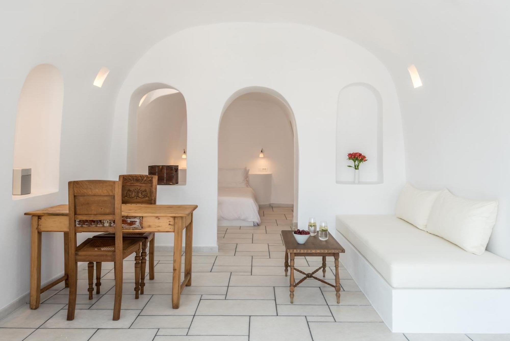 Chelidonia Luxury Suites Иа Екстериор снимка